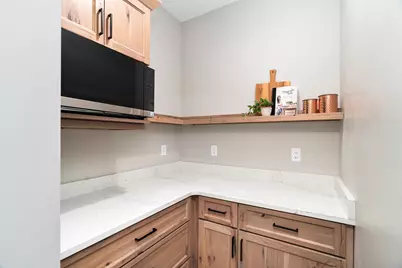 8408 Potters Place, Duluth, MN 55807 - Photo 8