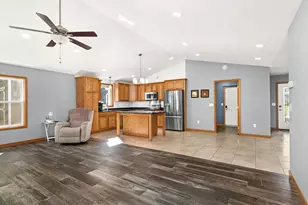 738 Hawthorne St, Cloquet, MN 55720 - Photo 8