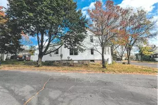 601 Hayes St, Eveleth, MN 55734 - Photo 2