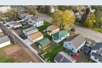 316 W 3rd Ave, Aurora, MN 55705 - Photo 2