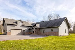 6048 Lakewood Rd, Duluth, MN 55804 - Photo 10