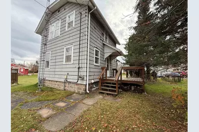 214 SW 8th St, Chisholm, MN 55719 - Photo 6