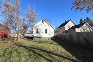 807 5th Ave E, Ashland, WI 54806 - Photo 4