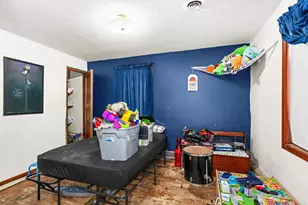 401 Memorial Dr, Buhl, MN 55713 - Photo 10