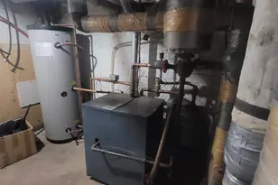 1109 E 3rd St, Duluth, MN 55805 - Photo 14