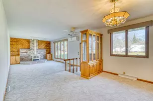 210 W Mulberry St, Duluth, MN 55811 - Photo 16