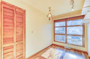 210 W Mulberry St, Duluth, MN 55811 - Photo 24