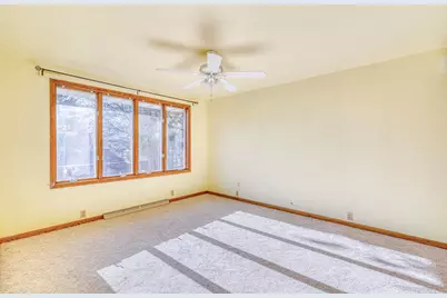 210 W Mulberry St, Duluth, MN 55811 - Photo 22