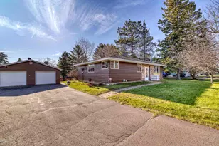 210 W Mulberry St, Duluth, MN 55811 - Photo 2