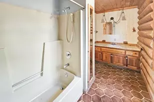 5241 Rieder Memorial Dr, Silver Bay, MN 55614 - Photo 18