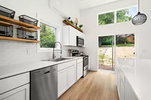 14 W Linden St, Duluth, MN 55811 - Photo 8