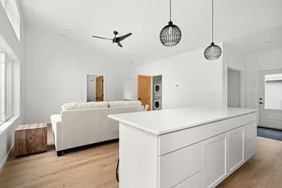 14 W Linden St, Duluth, MN 55811 - Photo 6