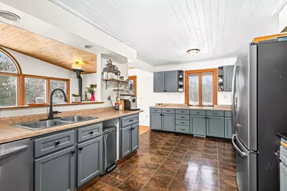 3325 Strand Rd, Duluth, MN 55803 - Photo 12