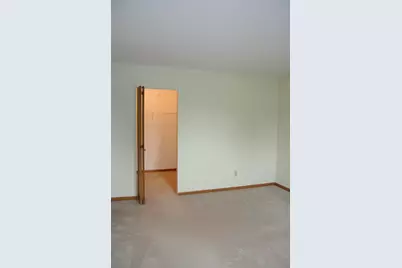 47 E 4th St, Superior, WI 54880 - Photo 8