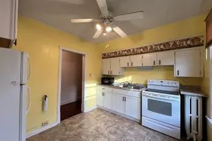 420 1/2 E Lake Shore Dr, Ashland, WI 54806 - Photo 2