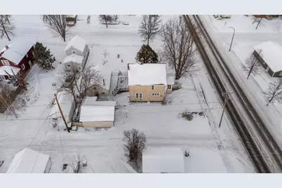 217 3rd Ave N, Chisholm, MN 55719 - Photo 6