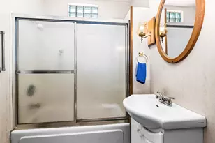 502 Sparkman Ave, Duluth, MN 55803 - Photo 10