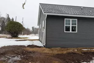 2119 E 5th Ave, Ashland, WI 54806 - Photo 8