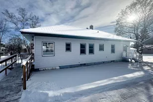 315 N 3rd Ave E, Washburn, WI 54891 - Photo 2