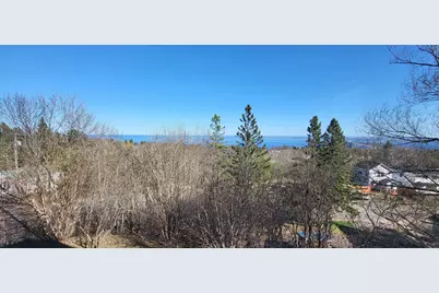 908 E Skyline Pkwy, Duluth, MN 55805 - Photo 4