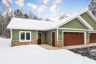 1804 Rice Lake Rd, Duluth, MN 55811 - Photo 1