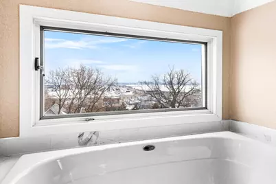 1812 W 3rd St, Duluth, MN 55806 - Photo 34