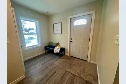 805 Park Ave, Cloquet, MN 55720 - Photo 6