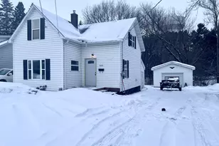 805 Park Ave, Cloquet, MN 55720 - Photo 2