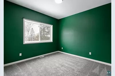 417 Elk St, Duluth, MN 55804 - Photo 38