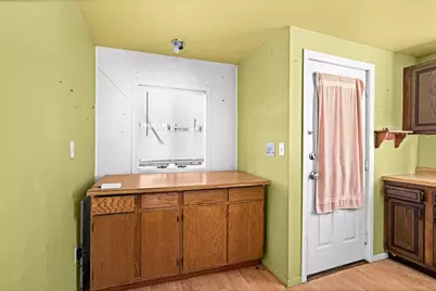 2826 W 3rd St, Duluth, MN 55806 - Photo 10