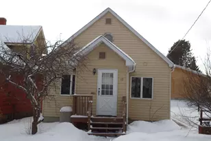 17 SE 3rd St, Chisholm, MN 55719 - Photo 1