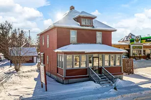 628 E Sheridan St, Ely, MN 55731 - Photo 1