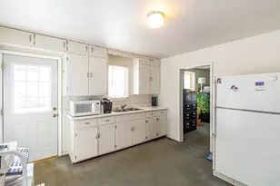 628 E Sheridan St, Ely, MN 55731 - Photo 2