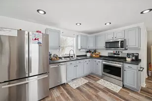 915 11th Ave W, Ashland, WI 54806 - Photo 6