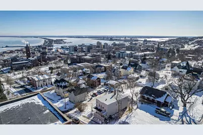 523 N 1st Ave E, Duluth, MN 55805 - Photo 2