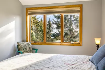 2472 Cliff View Cr, Two Harbors, MN 55616 - Photo 24
