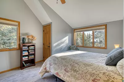2472 Cliff View Cr, Two Harbors, MN 55616 - Photo 22