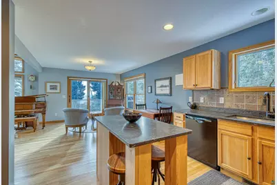 2472 Cliff View Cr, Two Harbors, MN 55616 - Photo 16