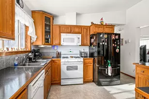 804 Lupine Dr, Proctor, MN 55810 - Photo 2