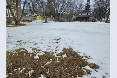 2724 2nd Ave E, Hibbing, MN 55746 - Photo 4