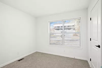 1914 E 1st St, Duluth, MN 55812 - Photo 24