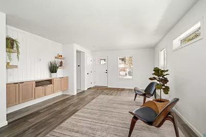 1914 E 1st St, Duluth, MN 55812 - Photo 10