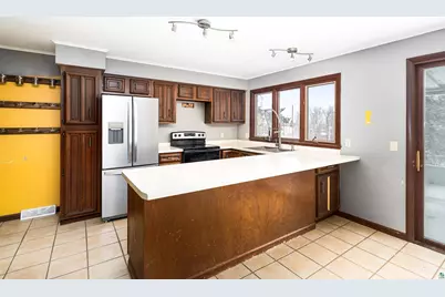 5004 Wyoming St, Duluth, MN 55804 - Photo 10