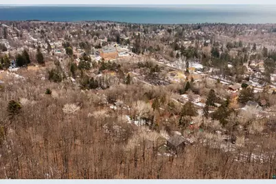 2234 Dunedin Ave, Duluth, MN 55803 - Photo 8