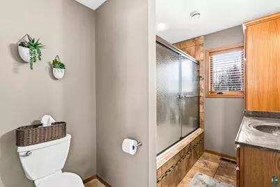 313 W Mulberry St, Duluth, MN 55811 - Photo 24