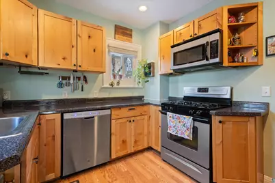 4420 Cambridge St, Duluth, MN 55804 - Photo 8