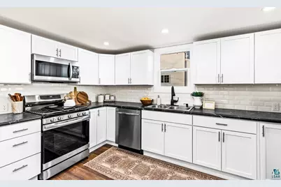 608 N 56th Ave W, Duluth, MN 55807 - Photo 20