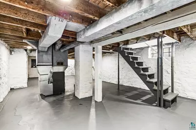 608 N 56th Ave W, Duluth, MN 55807 - Photo 48