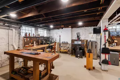 2415 E 2nd St, Duluth, MN 55812 - Photo 48