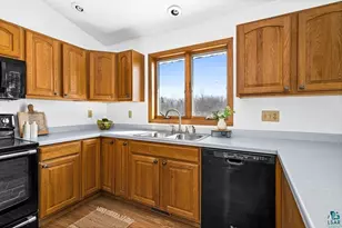 1838 Shilhon Rd, Duluth, MN 55804 - Photo 10